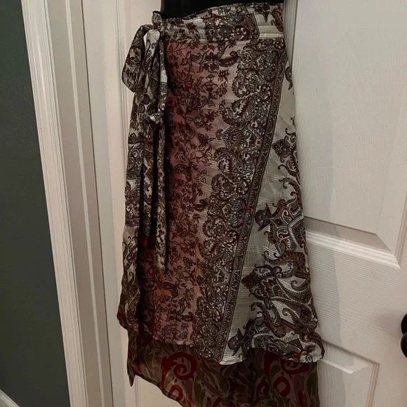Silk one size wrap around skirt-Kaniza- Imported- 36” Length- NEW - Picture 4 of 14